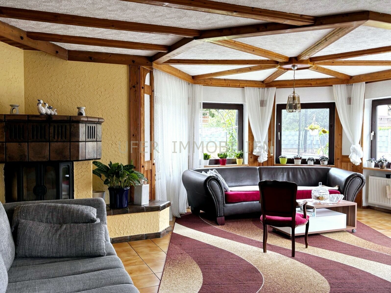 Großzügiges Mehrfamilienhaus am Waldrand-ideal als Ferienvermietung, mit Blick über Böllenborn