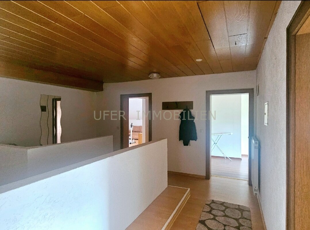 Großzügiges Mehrfamilienhaus am Waldrand-ideal als Ferienvermietung, mit Blick über Böllenborn