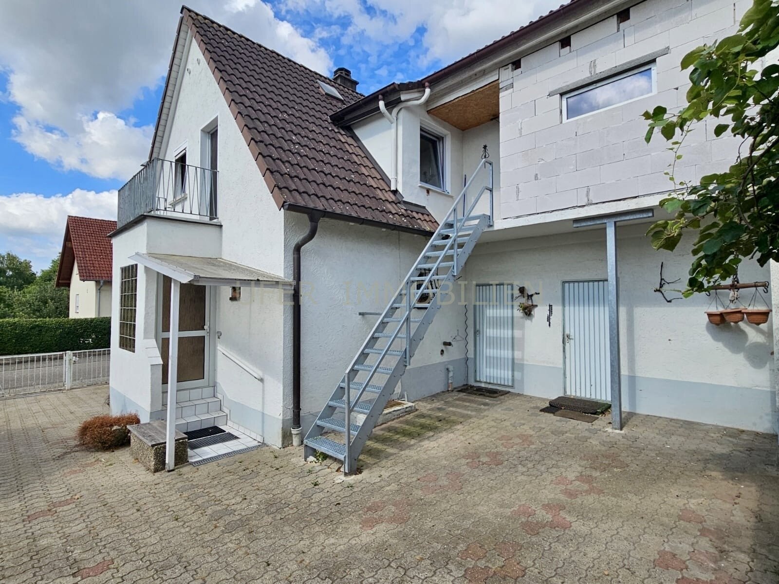 Charmantes Einfamilienhaus mit Anbau und großem Grundstück