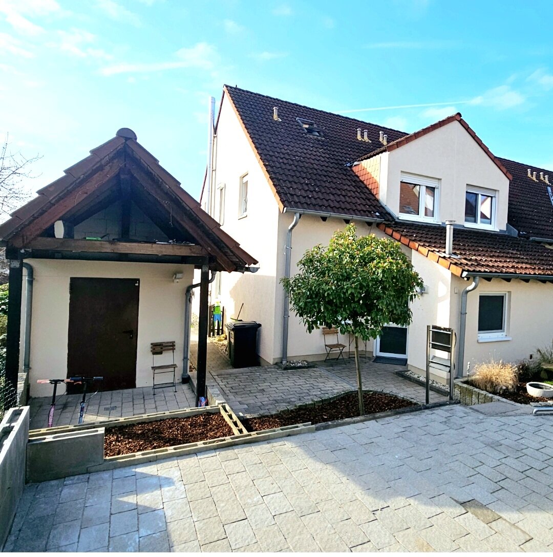 Edenkoben: Vollständig renoviertes Reihenendhaus ,Garten und Blick auf das Friedensdenkmal  Edenkoben: Vollständig renoviertes Reihenendhaus ,Garten und Blick auf das Friedensdenkmal