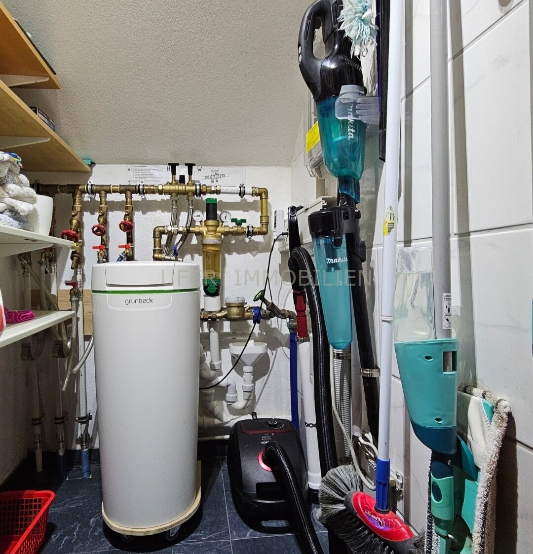 Abstellkammer mit Entkalkungsanlage