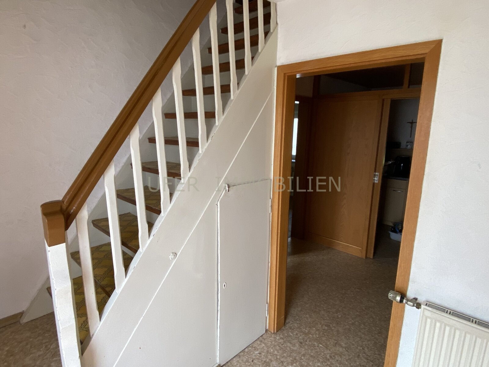 Treppenhaus in Eingangsbereich EG