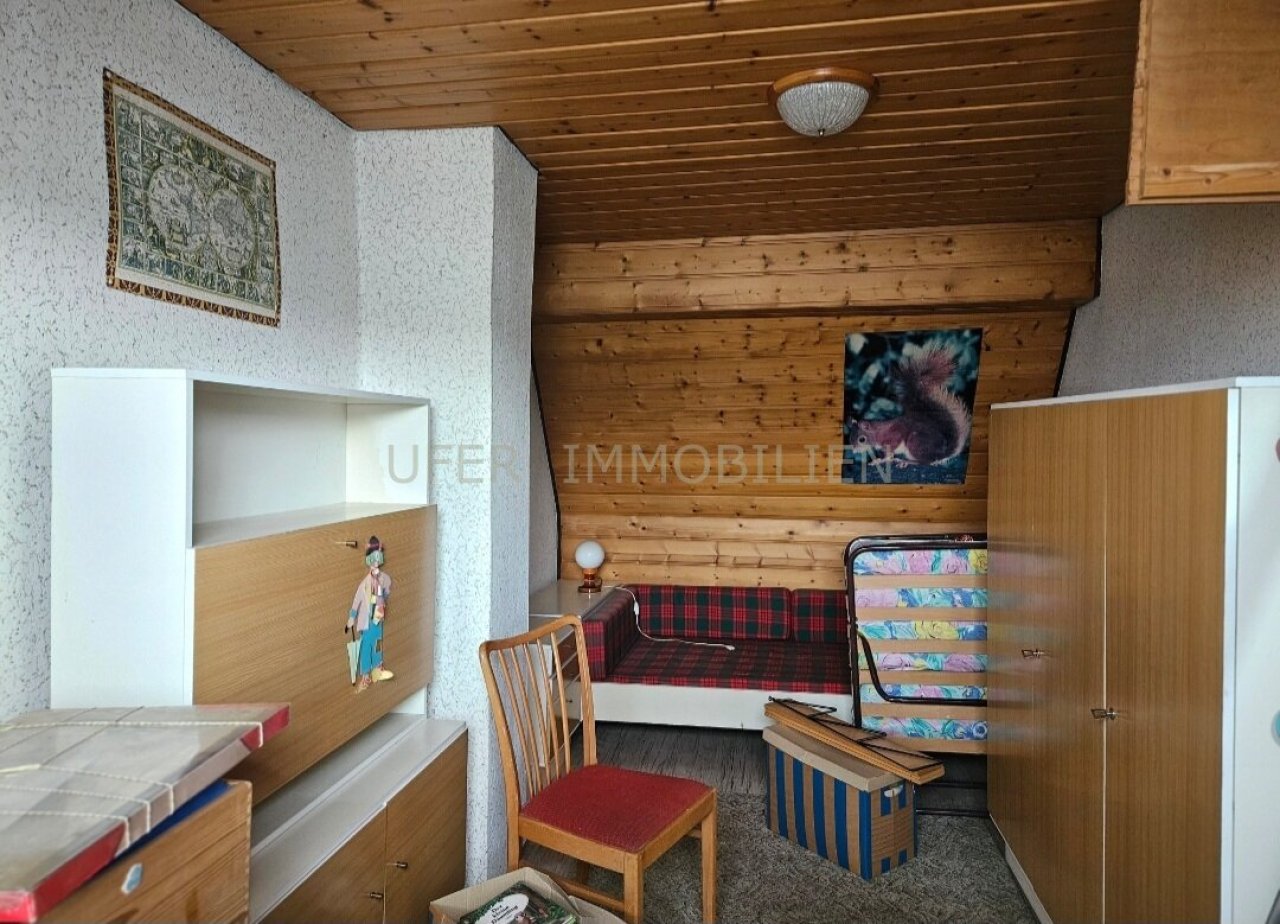 Zimmer 2 OG