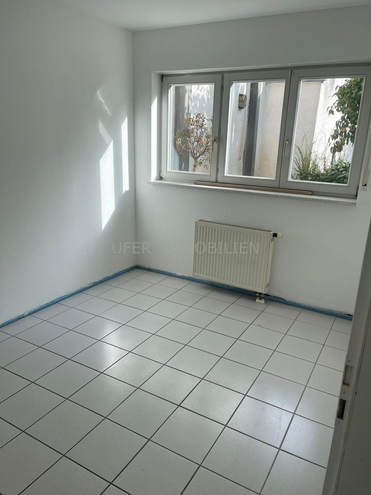 Aufenthaltsraum mit Küche/Büro