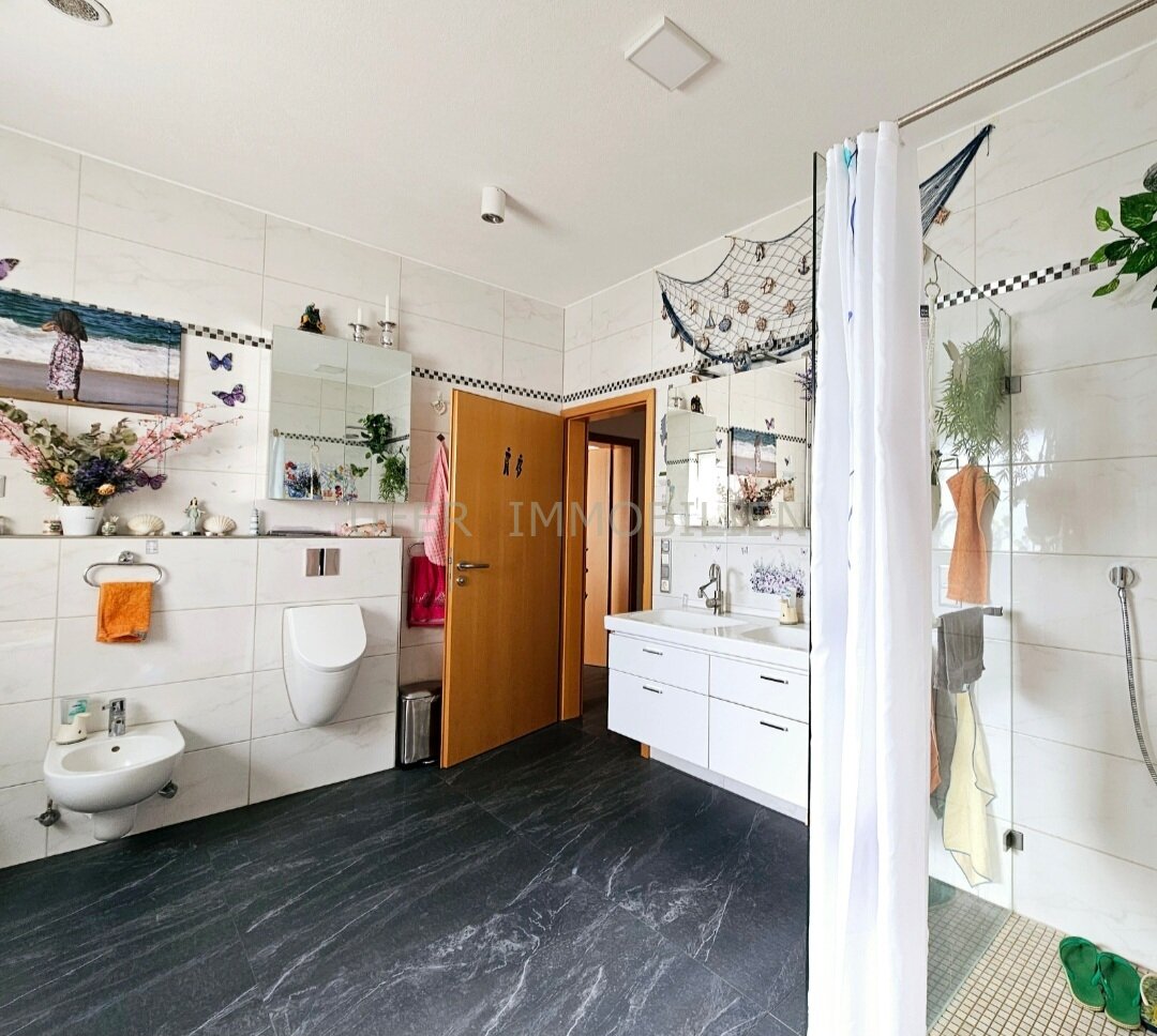 Badezimmer EG