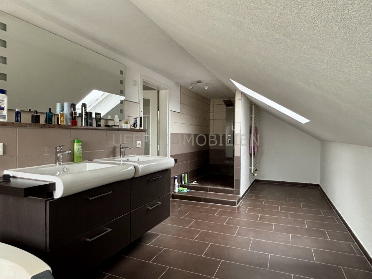 Badezimmer DG Badezimmer DG