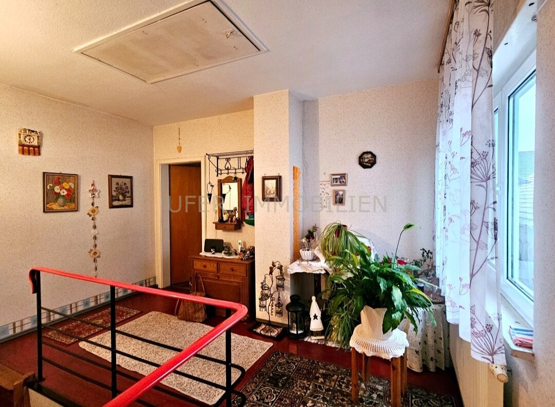 Solides Ein-bis Zweifamilienhaus mit kleinem Garten und Innenhof in Insheim/SÜW