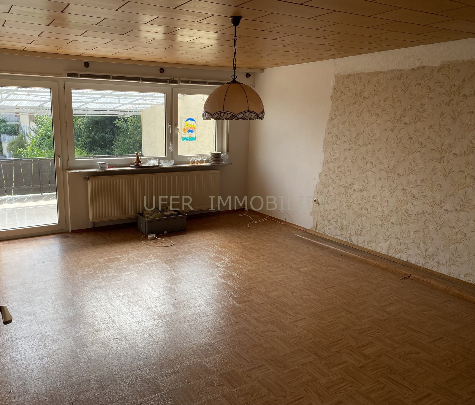 Freistehendes Einfamilienhaus mit großem Garten in ruhiger Waldrandlage – sanierungsbedürftig