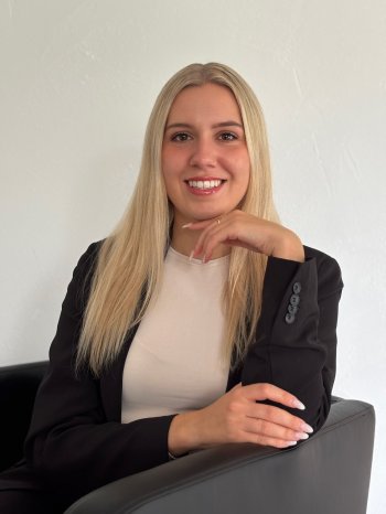 Ufer Immobilien - Frau Jennifer  Reppa